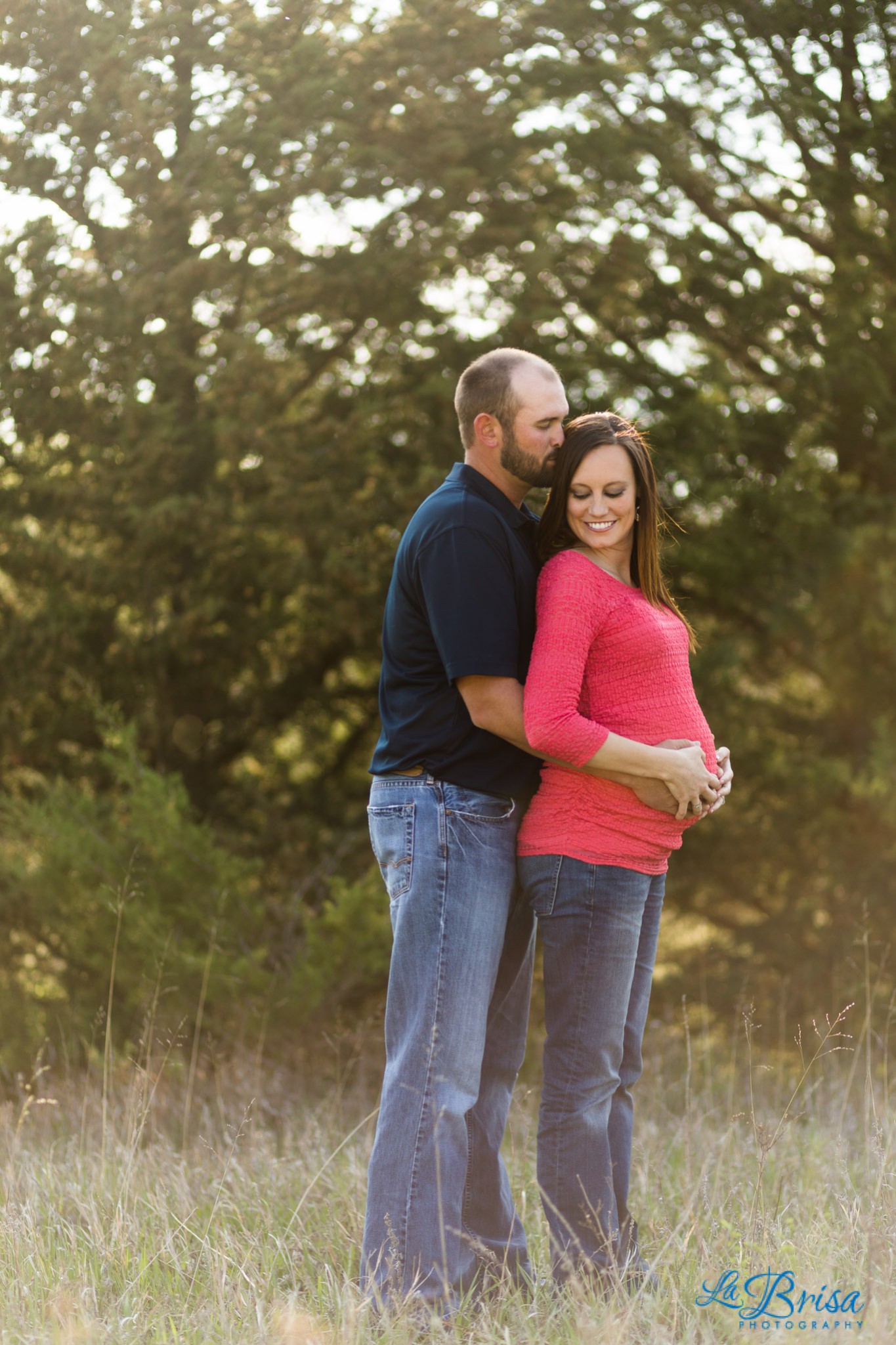 Maternity Open Field Red Top Jeans Open Field Kansas Emma York La Brisa Photography