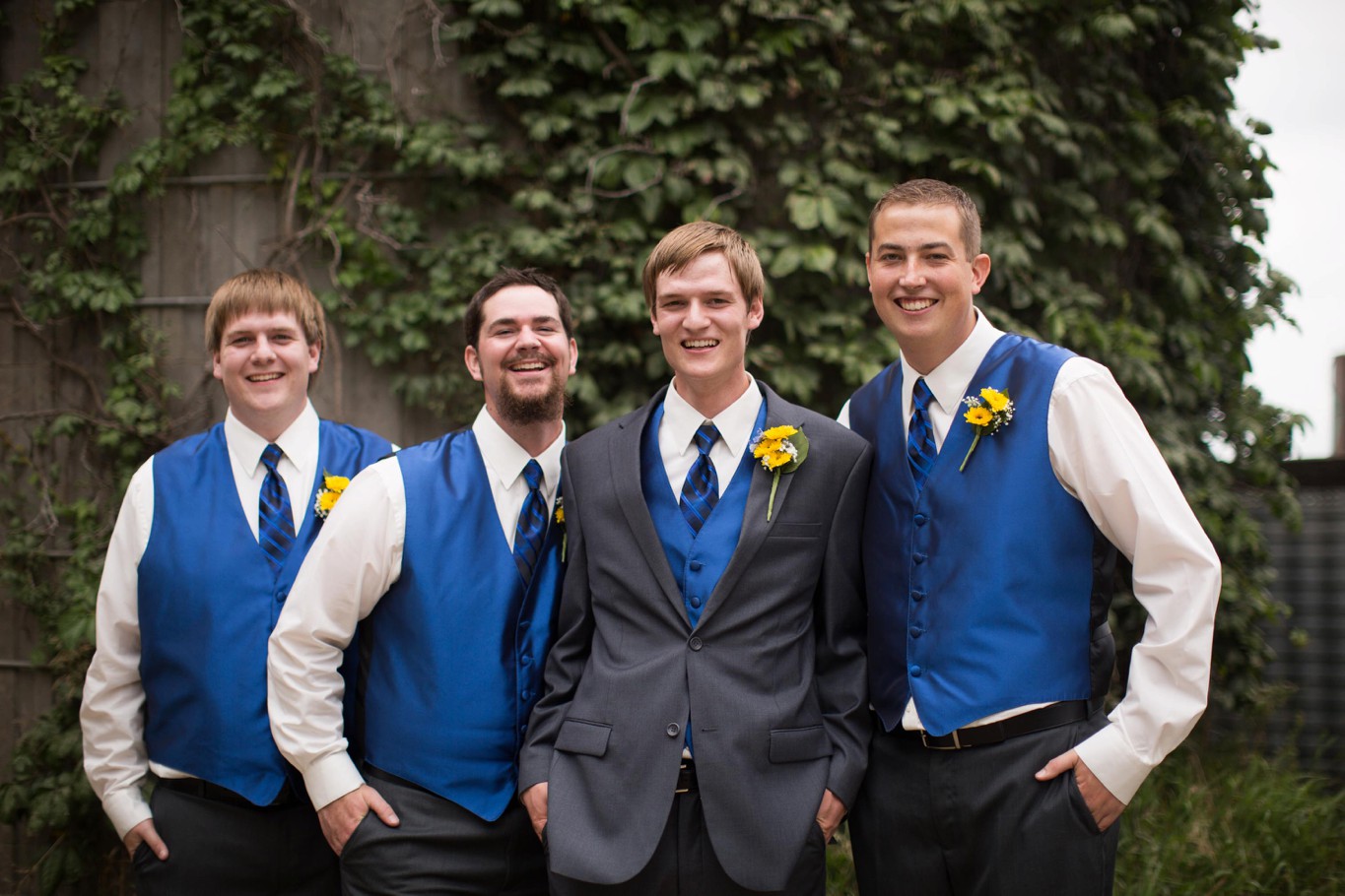 Fremont Nebraska Wedding Photographer Emma York La Brisa Photography