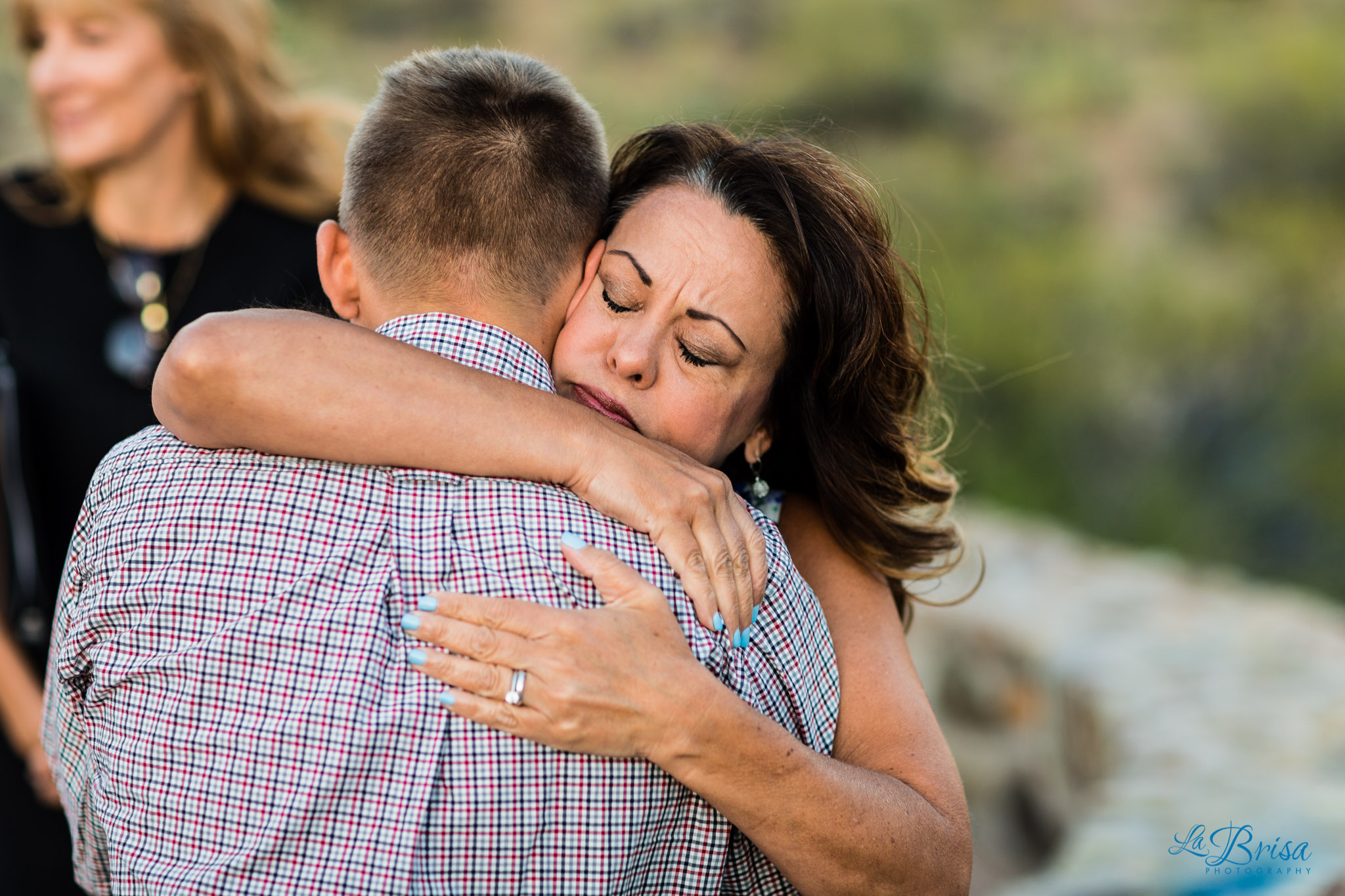 mother groom hug Gates Pass elopement