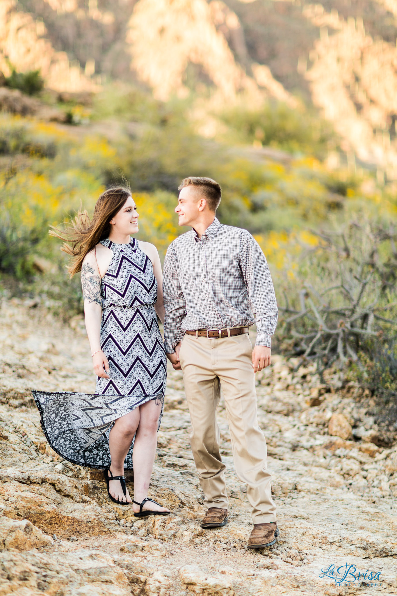 bride groom hiking gates pass elopement