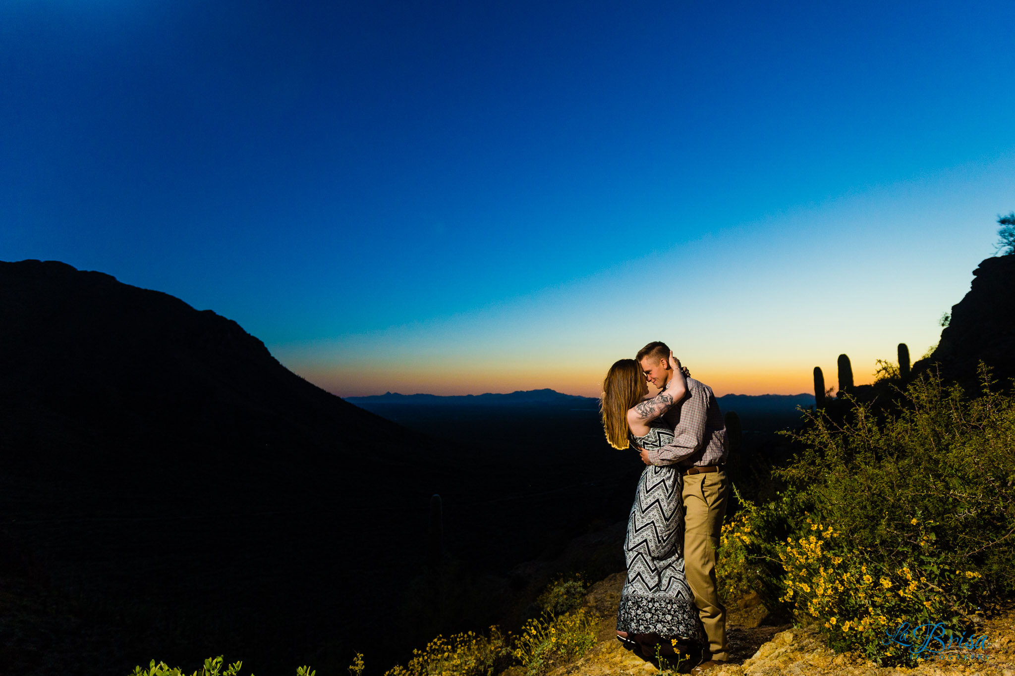 bride groom tucson sunset gates pass elopement